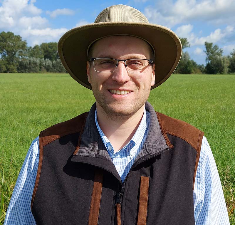Interview with Mateusz Ciasnocha, the regenerative farmer from the Ciasnocha Family Farm in Poland's Żuławy Wiślane region and the CEO of European Carbon Farmers.